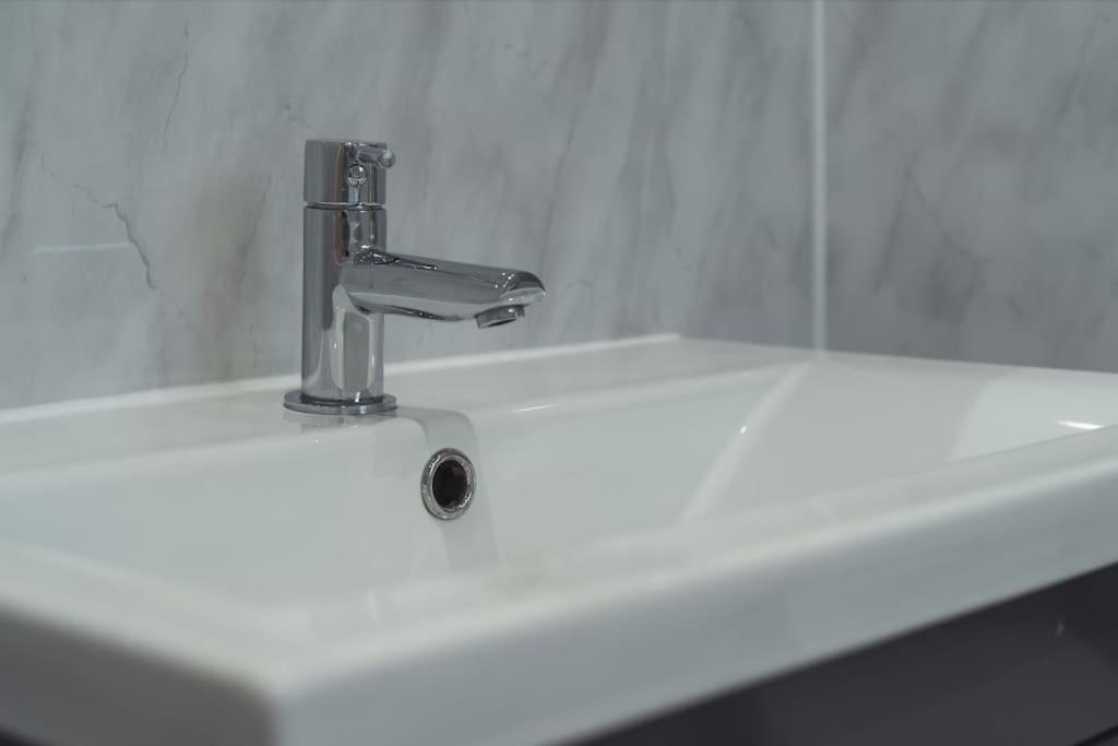 1 Bed - Wifi - Pet Friendly - Harrow Appartement Buitenkant foto