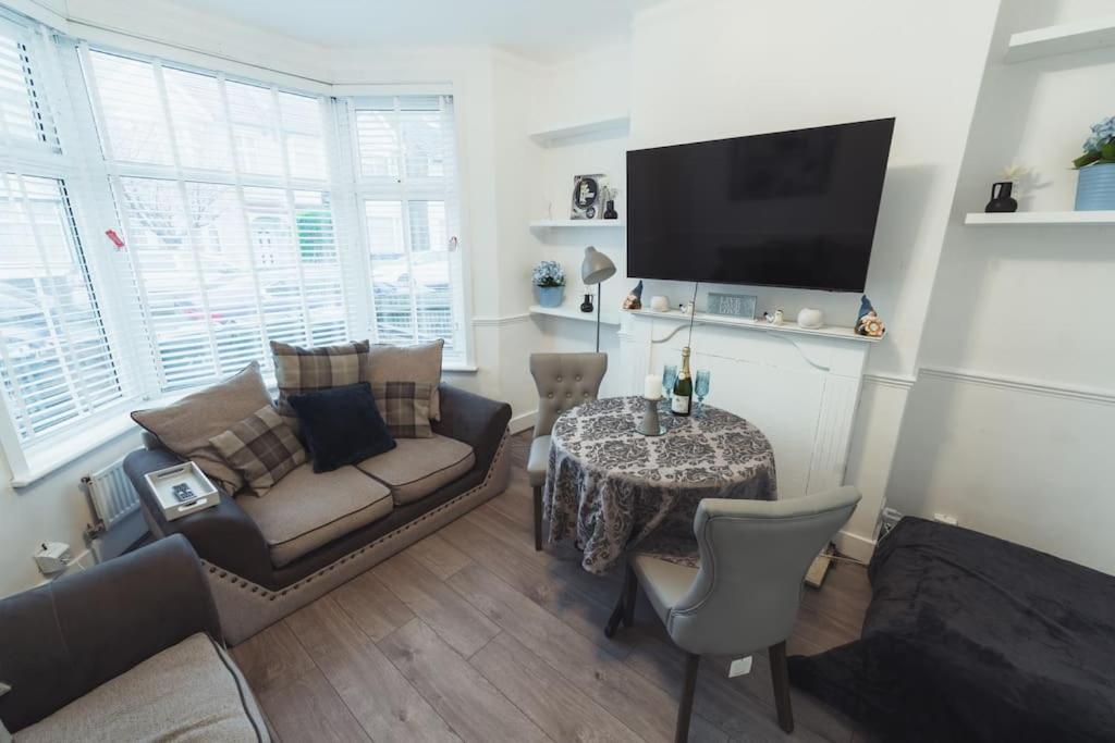 1 Bed - Wifi - Pet Friendly - Harrow Appartement Buitenkant foto